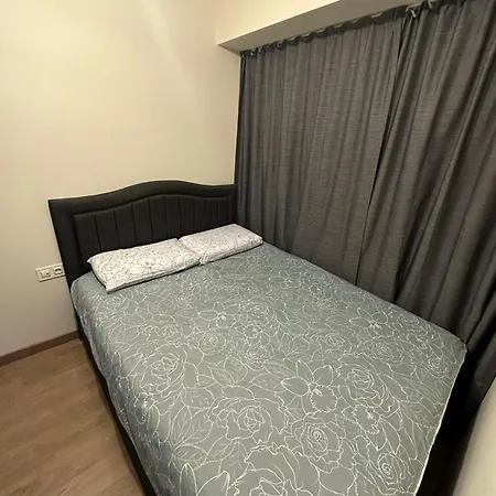 Havuz Olanagi Sunan Guezel Bir Site Ici Konut Daire